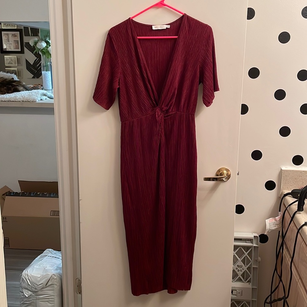 All in Favor Crinkle Fabric Midi Dress